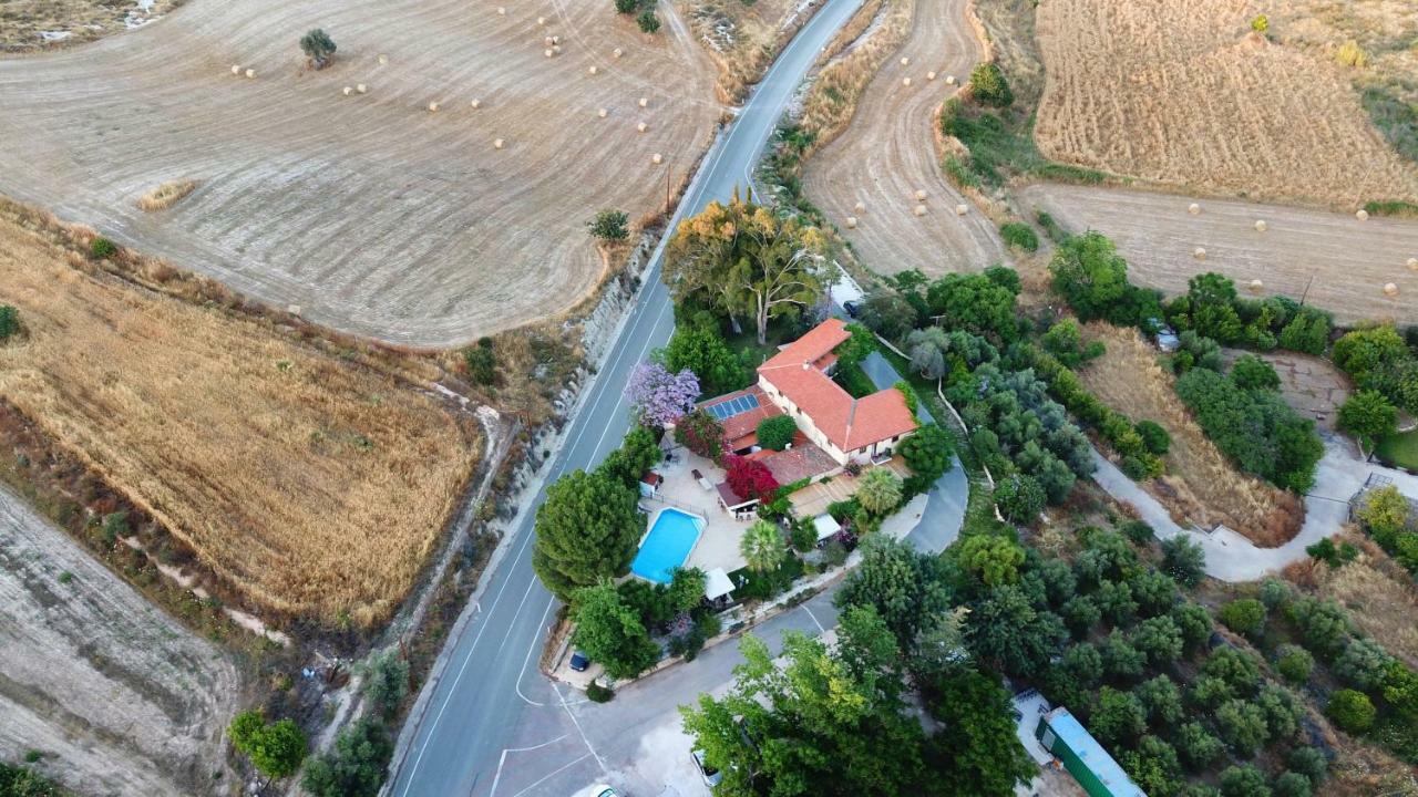 Vasilias Nikoklis Inn Nikoklia Exterior photo